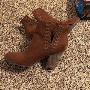 Carlos Santana booties size 8.5